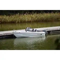 <p>KAN OGS&Aring; BRUKES P&Aring; 49BRCR<br />
<br />
Havnekalesje &ndash; Norsk h&aring;ndverk av h&oslash;yeste kvalitet</p>

<p>V&aring;r havnekalesje er utviklet og produsert i Norge, med fokus p&aring; solid konstruksjon, perfekt passform og lang levetid.<br />
Kalesjene lages av f&oslash;rsteklasses tysk metervare, kjent for sin overlegne slitestyrke, fargebestandighet og motstand mot vann og UV-str&aring;ling.</p>

<p>Hver kalesje er designet med omhu for norske forhold &ndash; robust nok til &aring; t&aring;le vind og regn, men samtidig lett &aring; h&aring;ndtere og montere.<br />
Detaljene vitner om ekte norsk h&aring;ndverk, med presis s&oslash;m, forsterkede skj&oslash;ter og materialvalg som t&aring;ler b&aring;de tid og bruk.</p>

<p>Enten du vil beskytte b&aring;ten din mot v&aelig;r og vind gjennom sesongen, eller gi den et helhetlig, ryddig uttrykk i havn, er dette et produkt som kombinerer norsk produksjon, europeisk kvalitet og lang erfaring innen maritimt design.</p>
