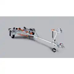 Solid varmgalvanisert og helsveiset st&aring;lramme.<br />
Skjermer og andre komponenter er i h&oslash;ykvalitetsst&aring;l med belegg i Magnelis&reg;, som er 3 ganger mer motstandsdyktig mot korrosjon enn vanlig st&aring;l som brukes.<br />
Kj&oslash;lruller og justerbare sidest&oslash;tter hjelper b&aring;ten til &aring; ligge st&oslash;dig og trygt p&aring; hengeren.