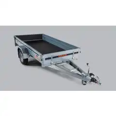 Kraftige hengsler og mulighet for masse ekstrautstyr som for eksempel ekstra karmsett og reservehjulsholder. Denne modellen har manuell tipp som forenkler av og p&aring;lessing av f.eks gressklipper og ATV. Bakkarmen er finerkledd og kan brukes som kj&oslash;relem. Denne hengeren har 1350kg totalvekt og er med brems. Skrutipp eller gassdemper kan f&aring;s som tilleggsutstyr til tippfunksjonen.