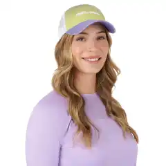 <article data-scroll-anchor="true" data-testid="conversation-turn-46" data-turn="assistant" data-turn-id="request-WEB:ab521bfc-658f-4808-a3b5-f27330dea2ac-22" dir="auto" tabindex="-1">
<p data-end="250" data-start="0">Enten du &oslash;nsker beskyttelse mot solen eller bare vil fullf&oslash;re det sporty uttrykket med en caps, er <strong data-end="126" data-start="99">Unisex Sea-Doo Mesh Cap</strong> et godt valg. Frontpanelet i <strong data-end="172" data-start="156">100 % bomull</strong> kombinert med <strong data-end="215" data-start="187">mesh-bakside i polyester</strong> gir god komfort og lett pusteevne.</p>

<p data-end="432" data-is-last-node="" data-is-only-node="" data-start="252">Capsen har <strong data-end="280" data-start="263">justering bak</strong>, slik at du f&aring;r en behagelig og stabil passform hele dagen. P&aring; fronten finner du <strong data-end="380" data-start="362">Sea-Doo-logoen</strong>, som viser din lidenskap for aktiviteter p&aring; vannet.</p>
</article>
