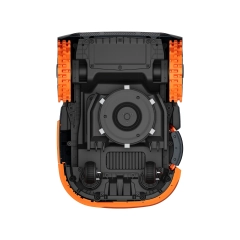 Navimow H210E er en moderne GPS-robotklipper som passer perfekt for mellomstore hager. Med tr&aring;dl&oslash;s installasjon uten kanttr&aring;d, presis satellittnavigasjon og stilleg&aring;ende drift leverer H210E et jevnt og p&aring;litelig klipperesultat p&aring; plener opptil 1 000 m&sup2;. Et ideelt valg for enkel og effektiv plenpleie.